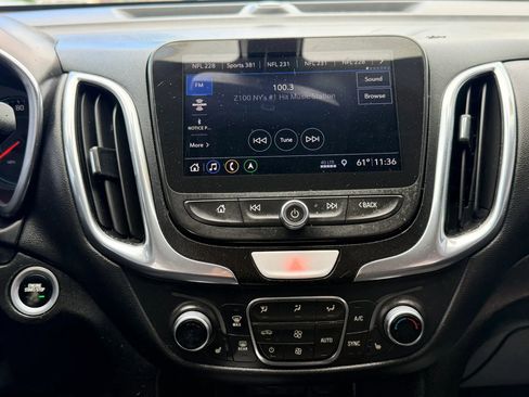 Used 2019 Chevrolet Equinox LT w/ Sun & Navigation Package AWD/4WD image 29