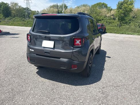 Used 2023 Jeep Renegade Altitude w/ Convenience Group I AWD/4WD image 16