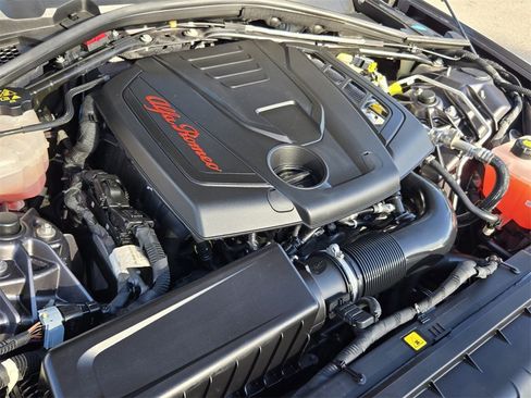 Used 2023 Alfa Romeo Giulia Veloce image 15