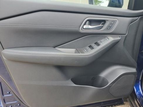 New 2025 Nissan Rogue Platinum w/ Platinum Premium Package image 12