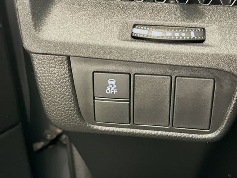 Used 2025 Honda CR-V LX image 17