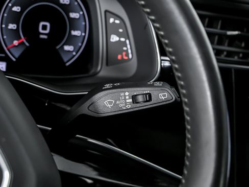 Used 2019 Audi Q8 Premium Plus w/ Premium Plus image 31