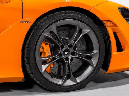 Used 2023 McLaren 720S Spider image 48