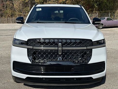 New 2025 Lincoln Navigator L Reserve w/ Jet Appearance Package image 2