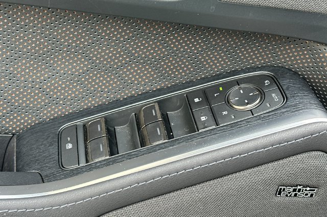 Used 2024 Lexus GX 550 w/ Accessory Package (Z1) AWD/4WD image 13