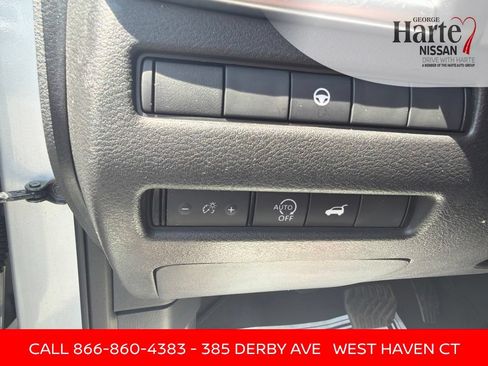 Certified 2023 Nissan Rogue SV w/ SV Premium B Package AWD/4WD image 15