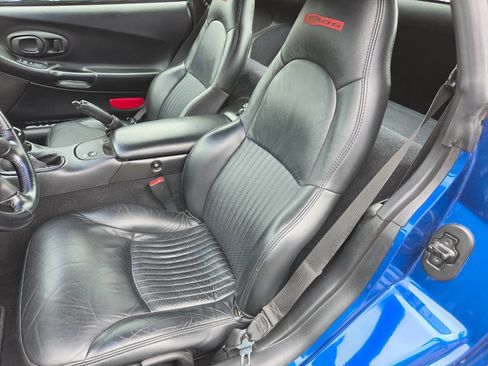Used 2002 Chevrolet Corvette Z06 w/ Memory Pkg RWD image 13