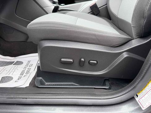 Used 2017 Ford C-MAX SE image 12