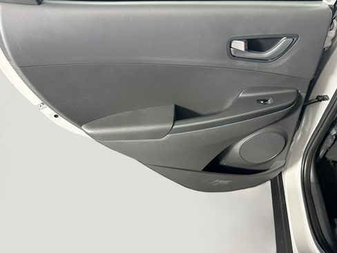 Used 2023 Hyundai Kona SEL AWD/4WD image 26