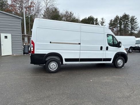 Used 2023 RAM ProMaster 2500 image 3