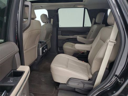 Used 2020 Ford Expedition XLT w/ Equipment Group 202A image 21