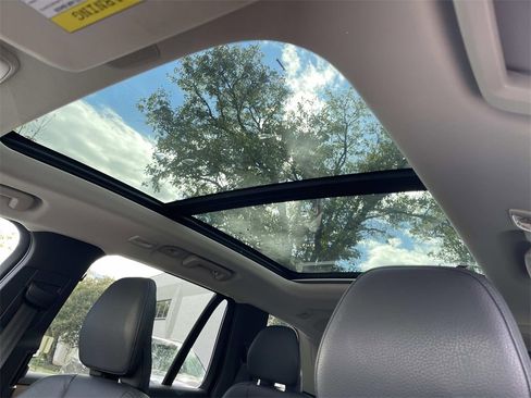 Used 2023 Volvo XC90 T8 Plus image 24