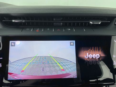 New 2026 Jeep Grand Cherokee Altitude AWD/4WD image 7