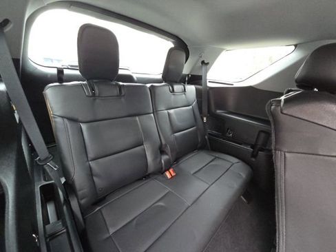 Used 2022 Ford Explorer XLT w/ Equipment Group 202A image 20