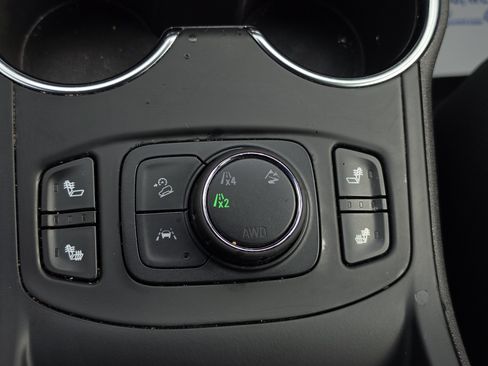 Used 2024 GMC Terrain SLT AWD/4WD image 25