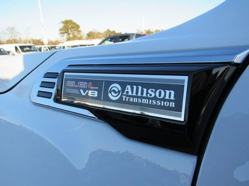 New 2026 GMC Sierra 2500 Pro w/ Convenience Package image 9