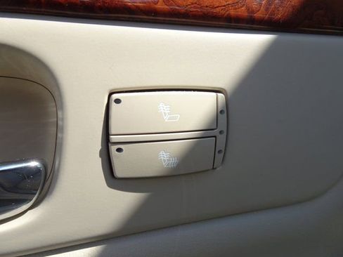 Used 2007 Cadillac DTS Luxury I image 17