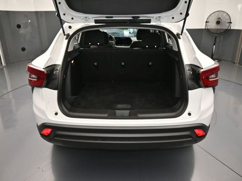 Used 2024 Chevrolet Trax LS w/ Driver Confidence Package image 36