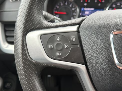 Used 2023 GMC Terrain SLE w/ Driver Convenience Package FWD image 18