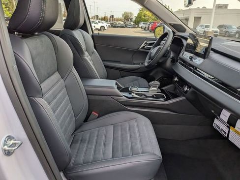 New 2026 Mitsubishi Outlander SE image 34