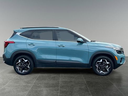 Used 2024 Kia Seltos EX AWD/4WD image 10