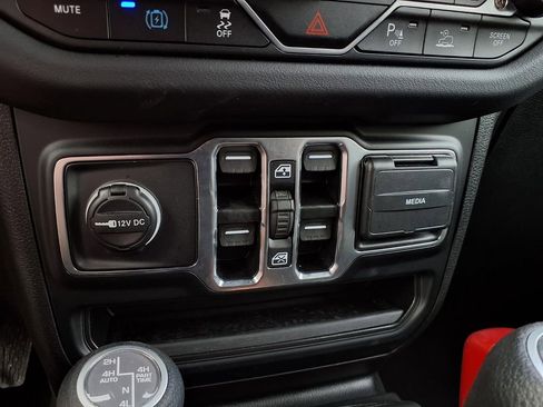 Used 2025 Jeep Wrangler Sahara 4xe w/ Safety Group image 14