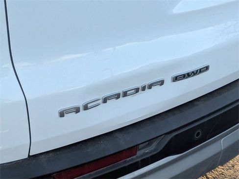 Used 2024 GMC Acadia Elevation image 11