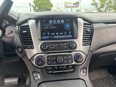 Used 2018 Chevrolet Suburban Premier AWD/4WD image 18
