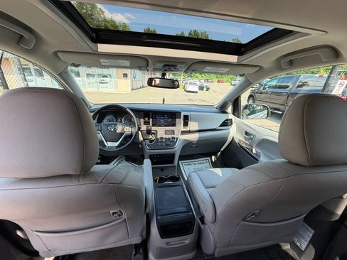 Used 2016 Toyota Sienna XLE w/ Protection Package AWD/4WD image 22