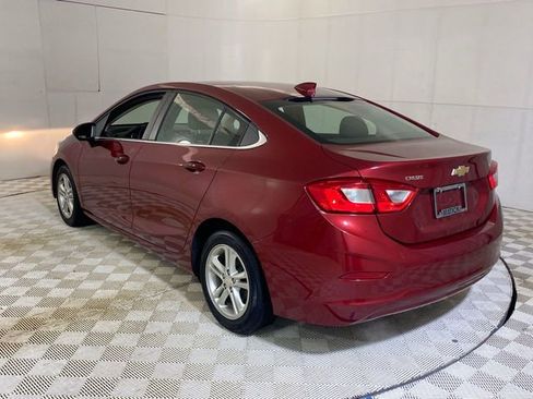 Used 2018 Chevrolet Cruze LT w/ Convenience Package image 19