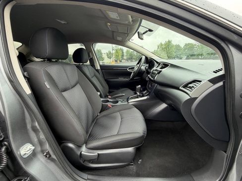 Used 2019 Nissan Sentra SR FWD image 16