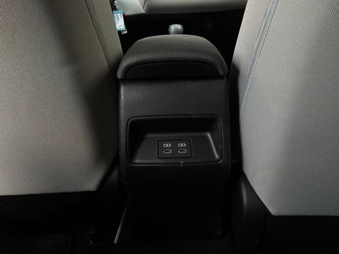 Used 2025 Toyota Corolla LE FWD image 12
