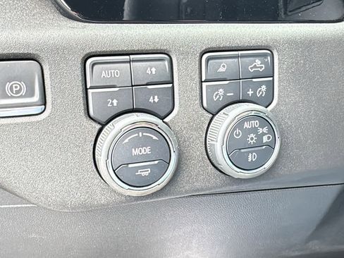 Certified 2024 Chevrolet Silverado 1500 LTZ w/ LTZ Convenience Package II AWD/4WD image 9