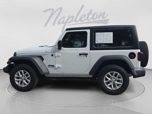 Used 2023 Jeep Wrangler Sport AWD/4WD image 2