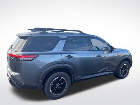 Used 2025 Nissan Pathfinder Rock Creek image 4