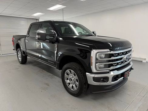 New 2026 Ford F250 Lariat w/ Lariat Premium Package image 3