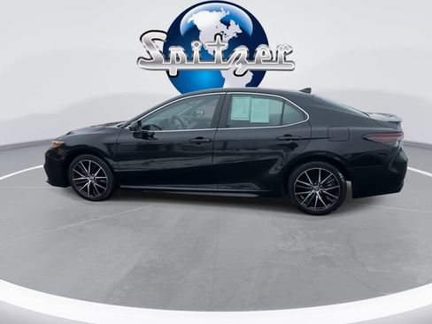 Used 2023 Toyota Camry SE image 6