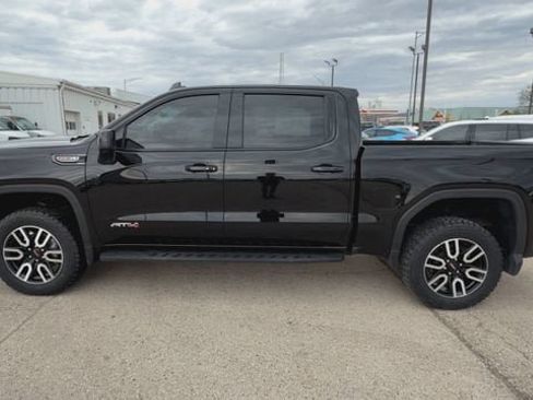 Used 2024 GMC Sierra 1500 AT4 w/ Technology Package AWD/4WD image 10