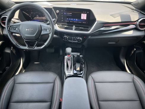 Used 2025 Chevrolet Trax RS w/ Driver Confidence Package FWD image 16