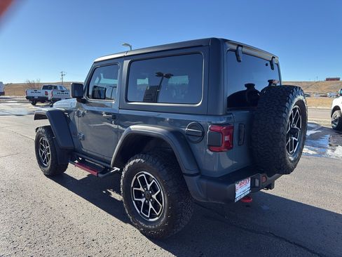 Used 2024 Jeep Wrangler Rubicon w/ Capability Package image 8