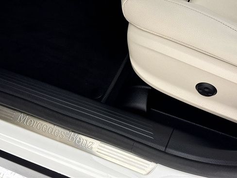 Used 2025 Mercedes-Benz GLB 250 image 18
