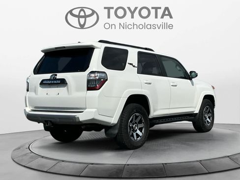 Used 2019 Toyota 4Runner TRD Off-Road Premium AWD/4WD image 5
