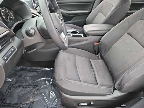 Used 2024 Nissan Altima 2.5 SV image 16