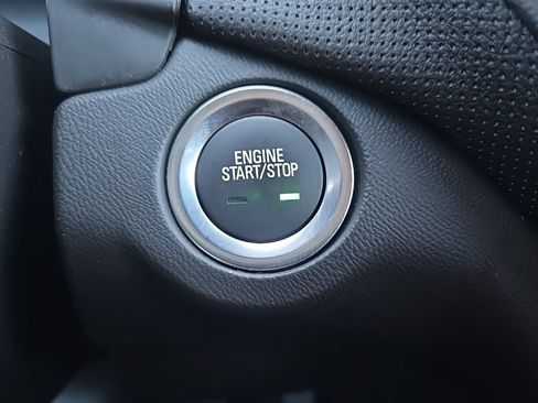 Certified 2023 Chevrolet Equinox Premier FWD image 19