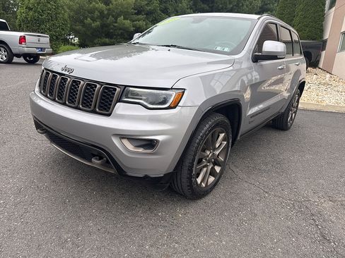 Used 2016 Jeep Grand Cherokee Limited 75th Anniversary AWD/4WD image 12