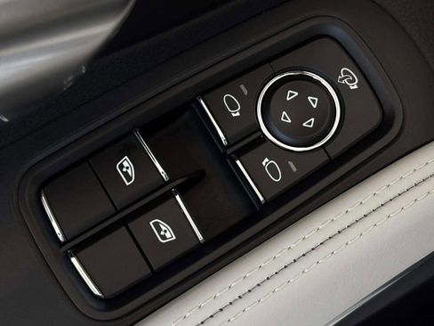 Used 2025 Porsche 718 Boxster S image 28