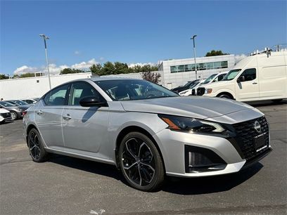 New 2025 Nissan Altima 2.5 SR w/ SR Premium Package