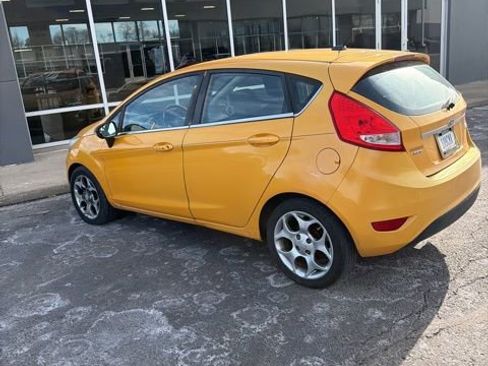 Used 2011 Ford Fiesta SES w/ 301A Rapid Spec Order Code image 9