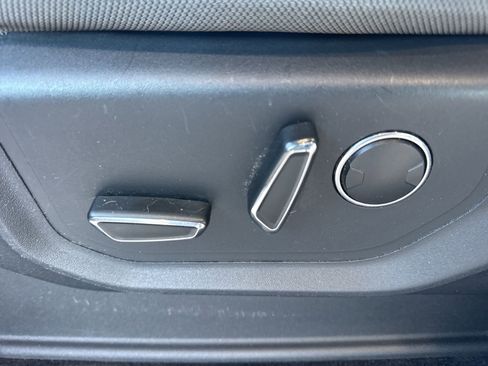 Used 2016 Ford F150 XLT w/ Equipment Group 302A Luxury AWD/4WD image 25