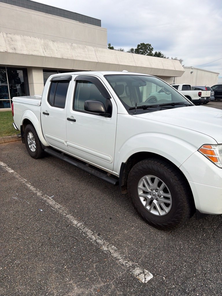 Used 2014 Nissan Frontier SV w/ SV Value Truck Package RWD image 3